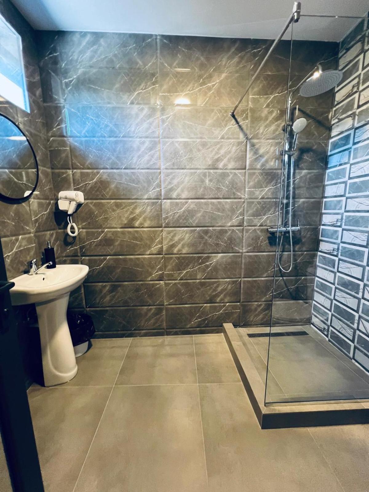 Golden Star Residences 康斯坦察 外观 照片